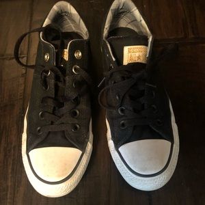 Black converse shoes